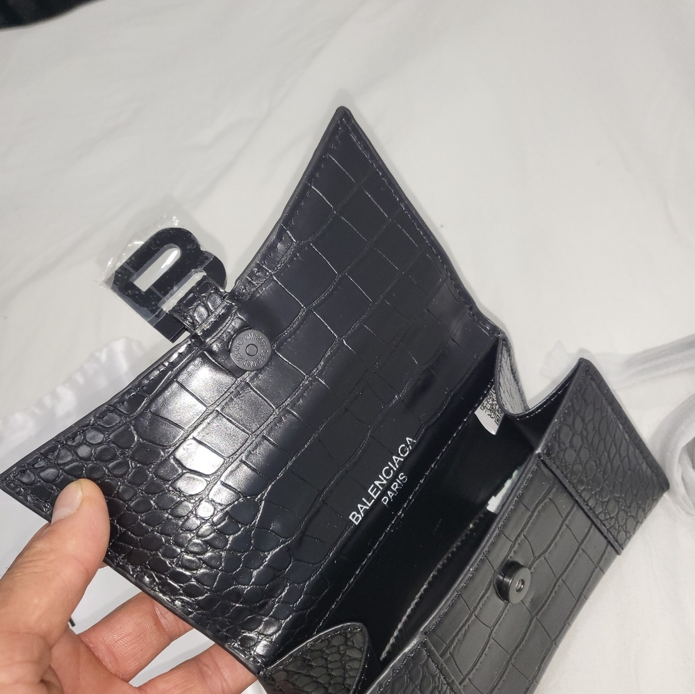Balenciaga women's handbag,   small black crocodile embossed. - Picture 4 of 10
